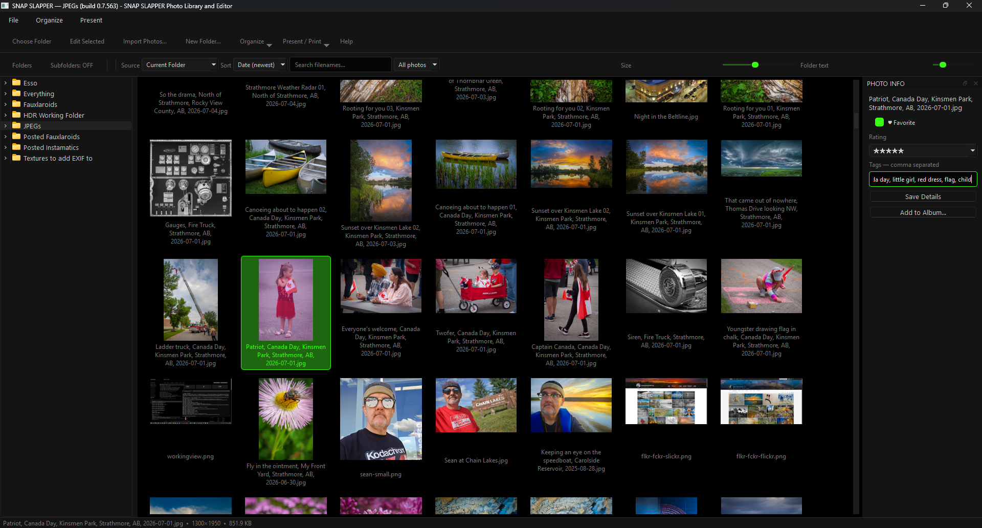 SNAP SLAPPER photo library showing folders, thumbnails, ratings, tags, and photograph information
